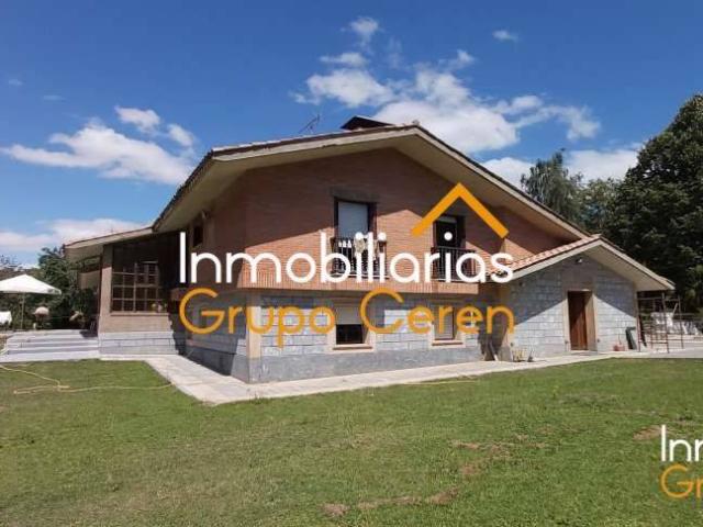 Chalet en venta en Ojacastro, La Rioja
