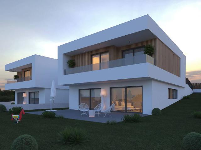 Chalet en venta en Oleiros, A Coruña