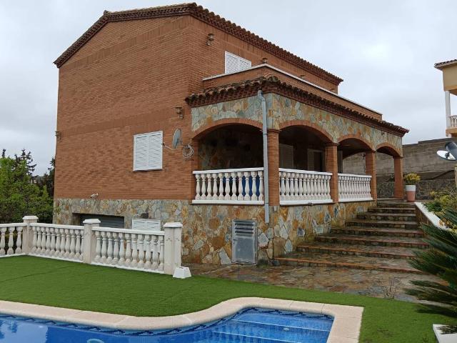 Chalet en venta en Sant Miquel d'Olèrdola, Alt Penedès