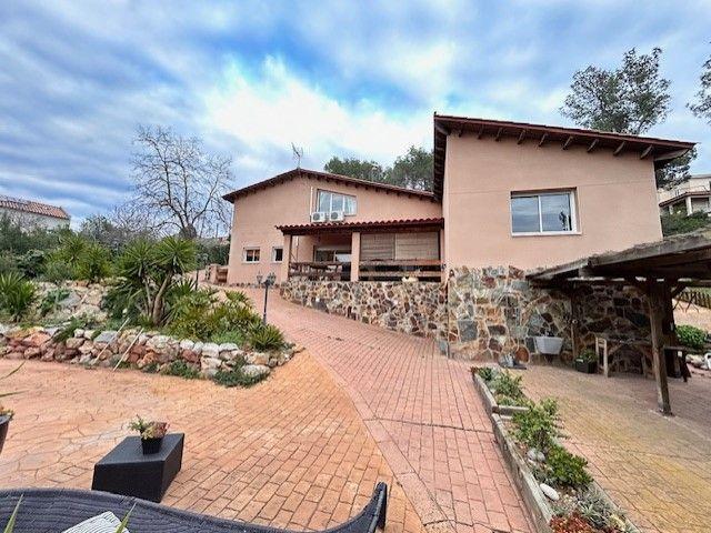 Villa en venta en Olesa De Bonesvalls