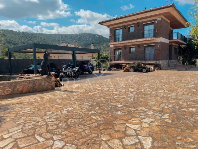 Villa en venta en Olesa De Bonesvalls Villa en venta en Olesa De Bonesvalls