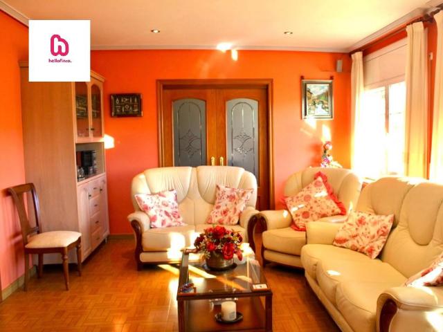 Villa en venta en Olesa De Bonesvalls
