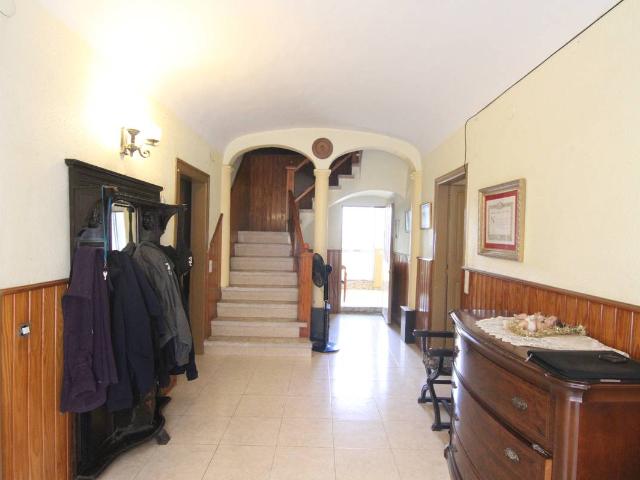 Chalet en venta en Olesa De Montserrat, Barcelona