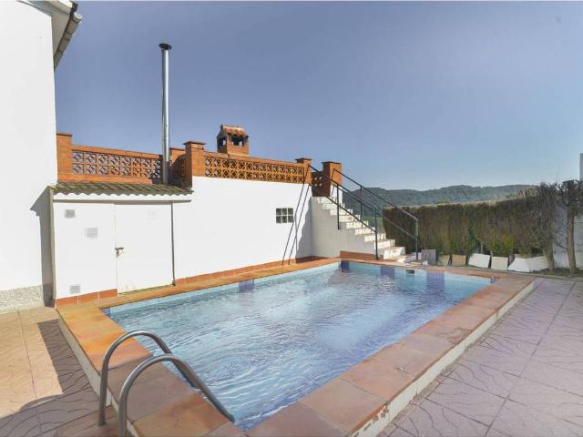 Villa en venta en Olesa De Montserrat