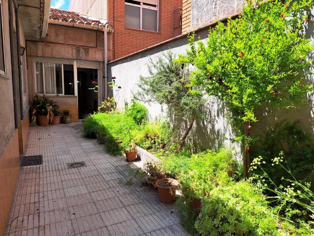 Villa en venta en Olesa De Montserrat