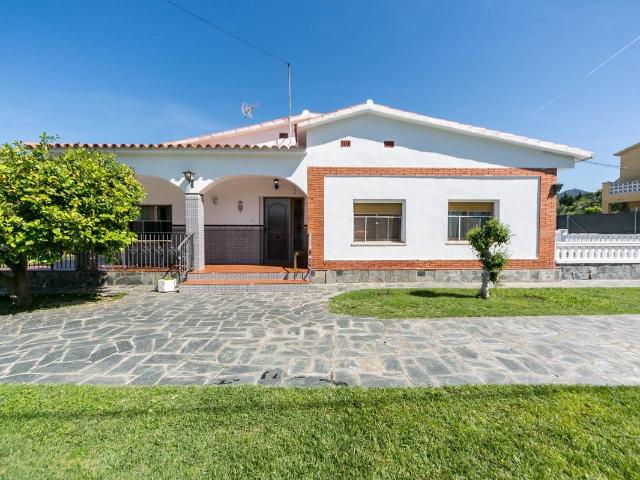 Villa en venta en Olesa De Montserrat
