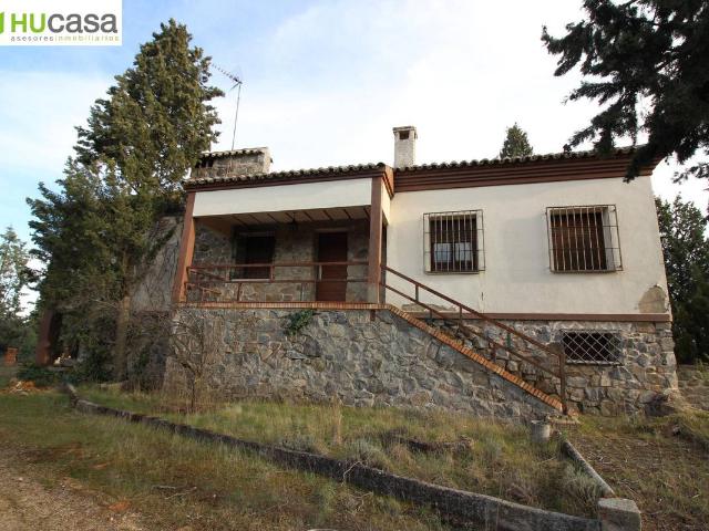 Chalet en venta en Olías Del Rey, Castilla-La Mancha