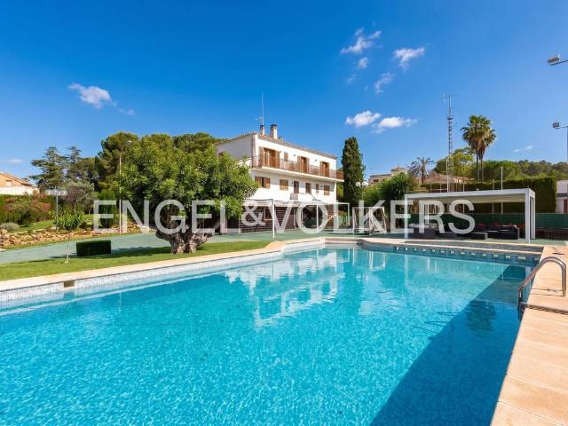 Chalet en venta en La Hoya de Buñol, Valencia