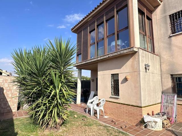 Chalet en venta en Olivares, Sevilla