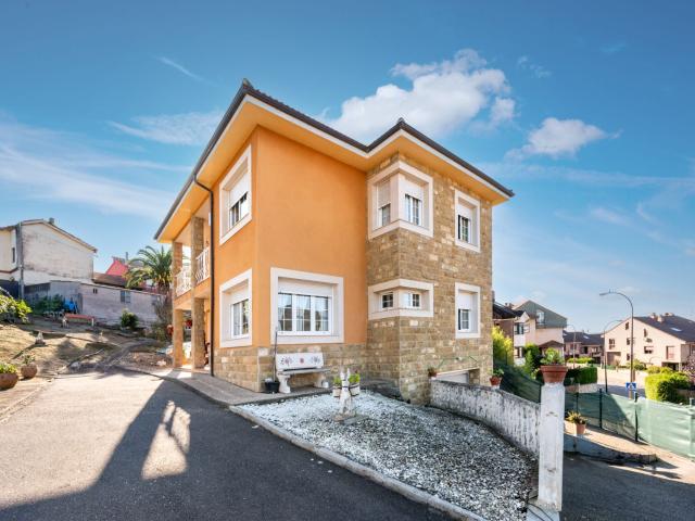 Chalet en venta en Centro y casco histórico, Oviedo