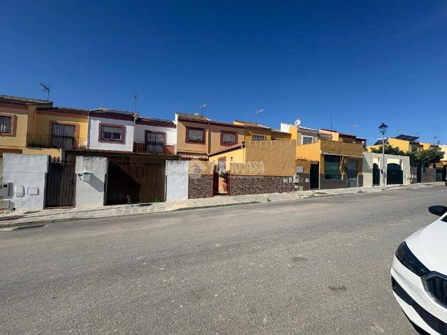 Chalet en venta en Olivares, Andalucía