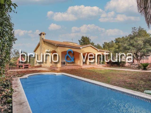 Villa en venta en Olivella