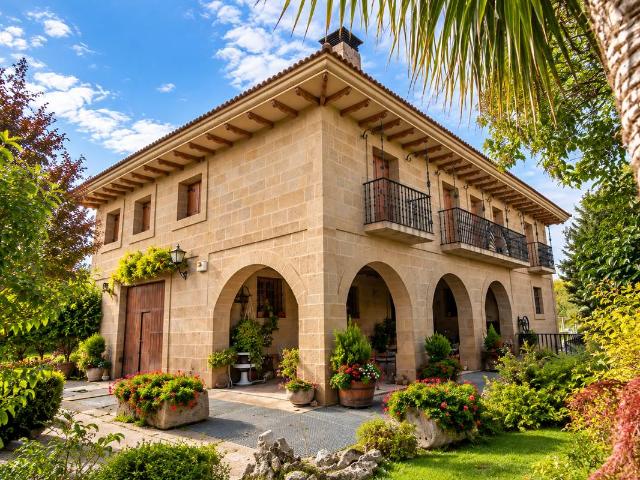 Chalet en venta en Ollauri, La Rioja