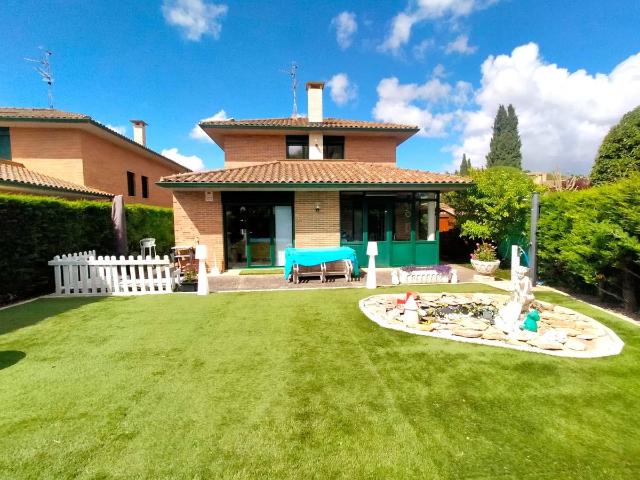 Chalet en venta en Ollauri, La Rioja