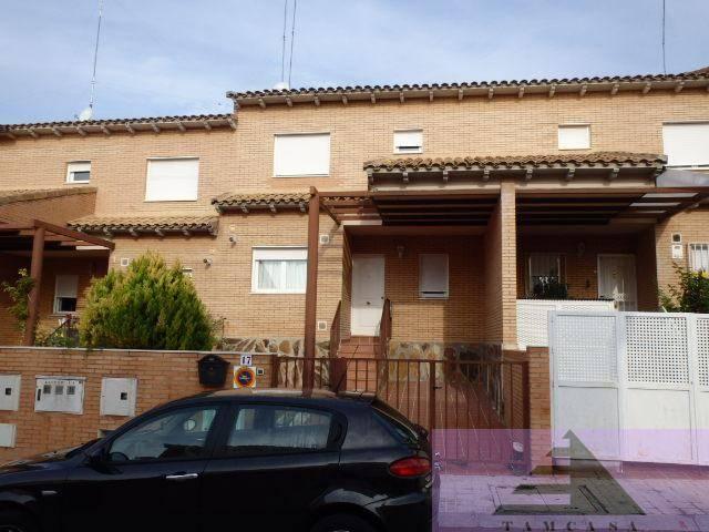 Villa en venta en Ontígola
