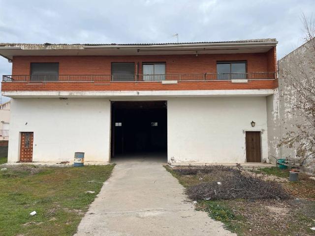Villa en venta en Ontígola