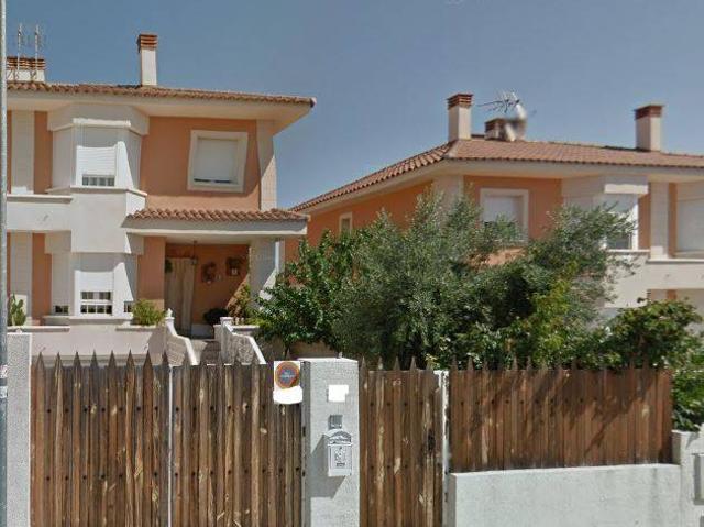 Villa en venta en Ontígola