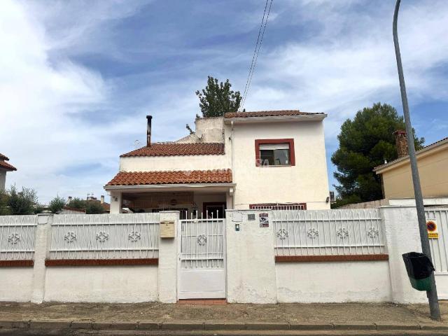 Chalet en venta en Ontígola, Toledo