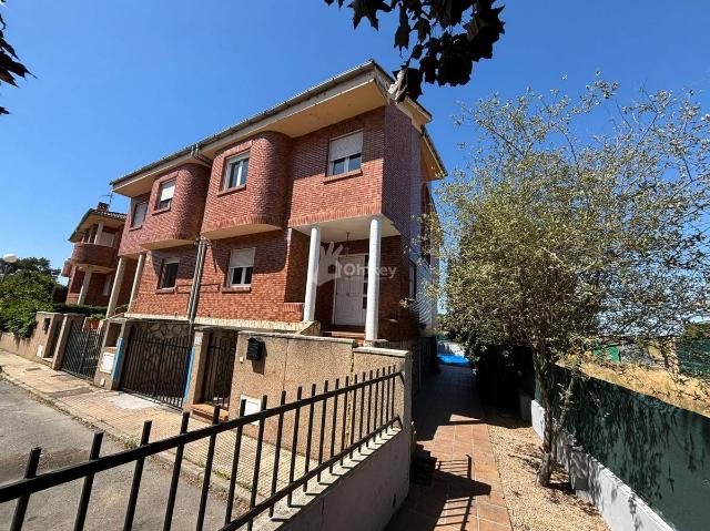 Chalet en venta en Onzonilla, Castilla y León