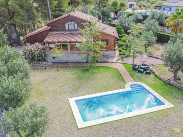 Villa en venta en Orba, Orbeta