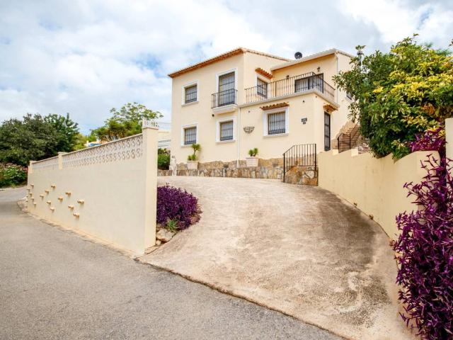 Villa en venta en Orba, Orbeta