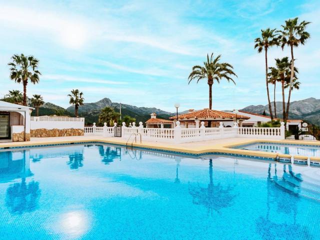 Villa en venta en Orba, Orbeta