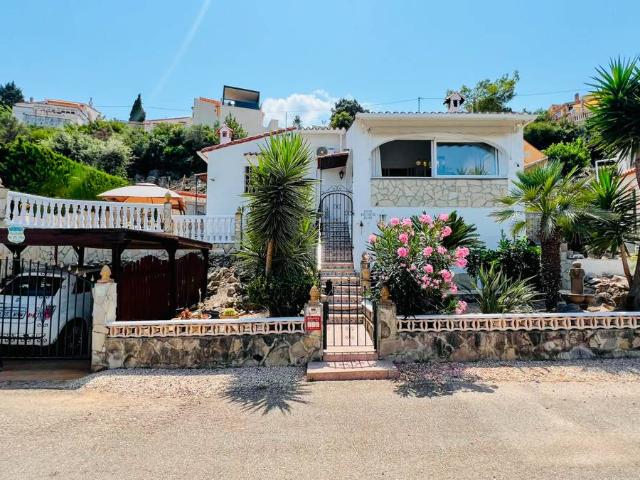 Villa en venta en Orba, Orbeta