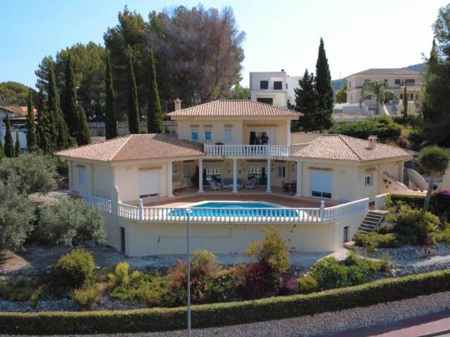 Villa en venta en Orba, Orbeta