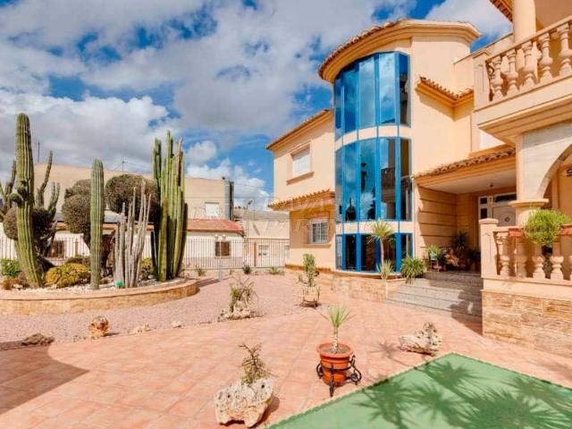 Chalet en venta en Obispo Rocamora, el Baix Segura / La Vega Baja