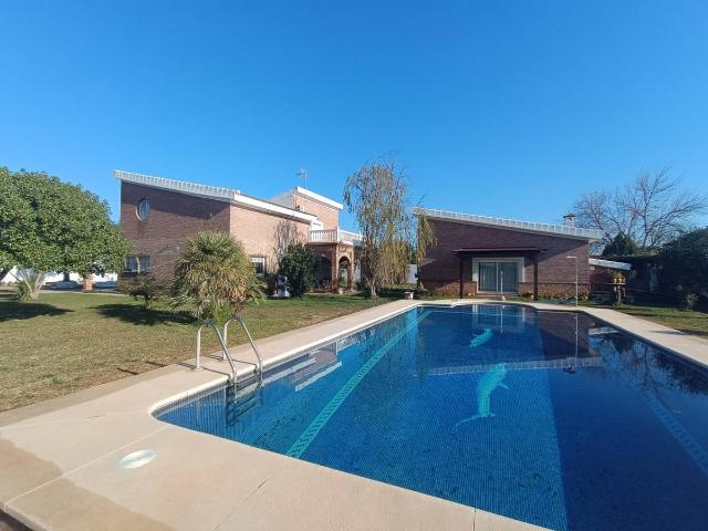 Chalet en venta en Alcalá De Guadaíra, Andalucía