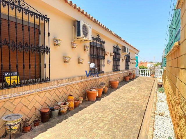 Chalet en venta en Alcalá De Guadaíra, Andalucía