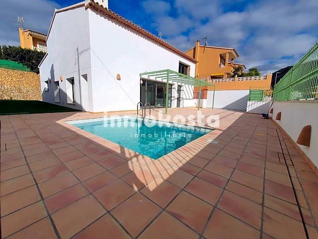 Chalet en venta en la Marina Baixa, Valencia