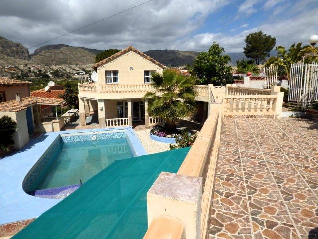 Villa en venta en Orxeta