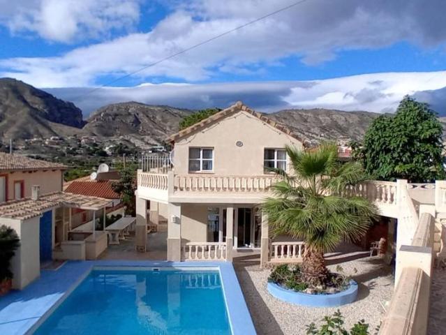 Chalet en venta en la Marina Baixa, Valencia