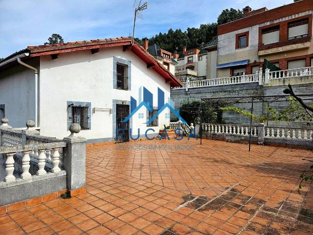 Chalet en venta en Casco Histórico, Castro-urdiales