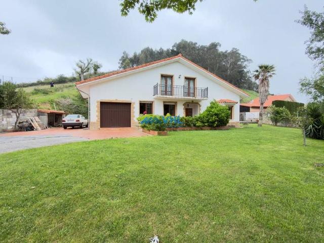 Chalet en venta en Casco Histórico, Castro-urdiales
