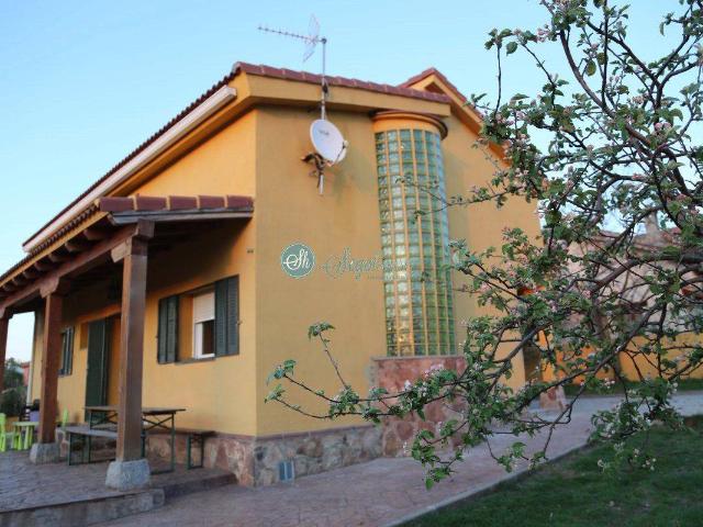 Villa en venta en Otero De Herreros