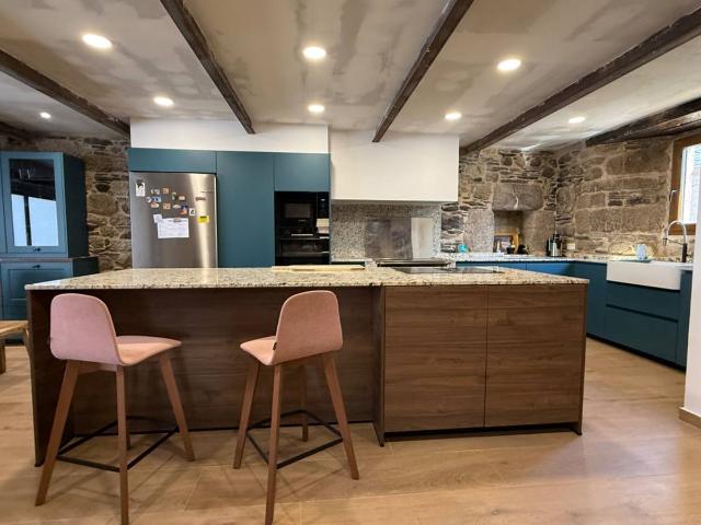 Chalet en venta en Outeiro de Rei, Lugo