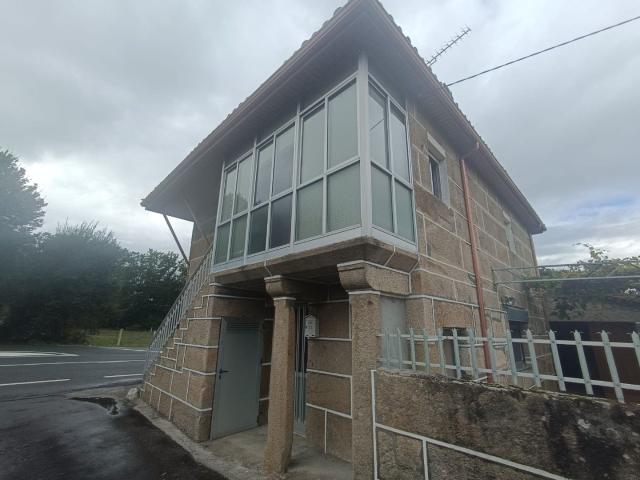 Villa en venta en Paderne De Allariz