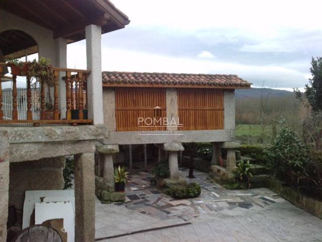 Villa en venta en Paderne De Allariz