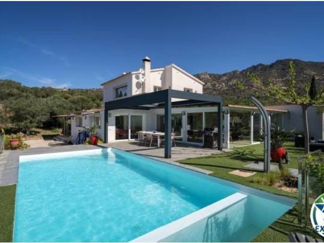 Chalet en venta en Palau-saverdera
