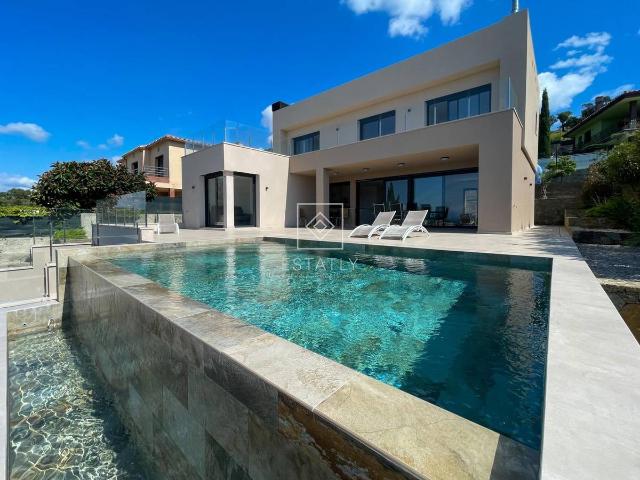 Villa en venta en Palau-saverdera