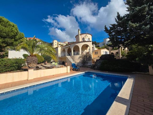 Villa en venta en Palau-saverdera