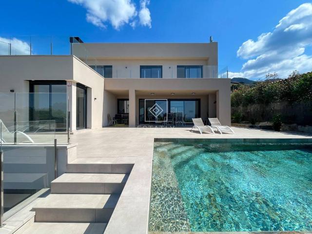 Villa en venta en Palau-saverdera