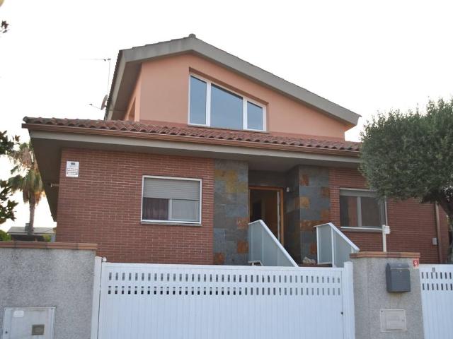 Chalet en venta en Can Cortès i la Pedra Llarga, Vallès Occidental