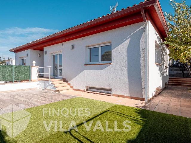 Villa en venta en Palau-solità I Plegamans