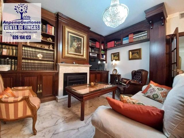 Chalet en venta en Palma Del Río, Andalucía