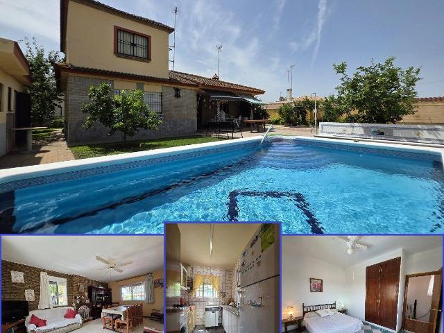 Chalet en venta en Palomares Del Río, Andalucía