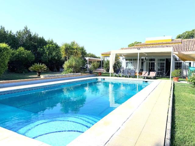 Chalet en venta en Palomares Del Río, Andalucía