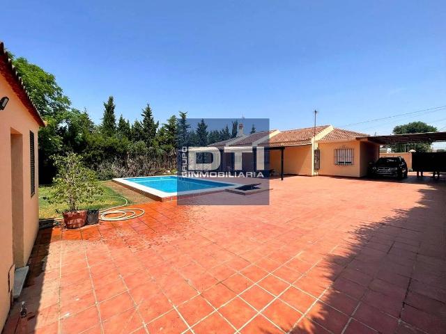 Chalet en venta en Palomares Del Río, Andalucía